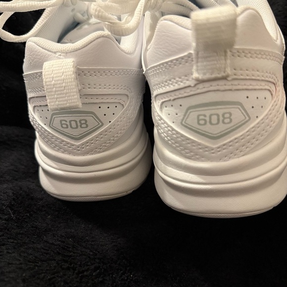 New Balance White Sneakers Breathable Low-Top Comfort - Picture 6 of 15
